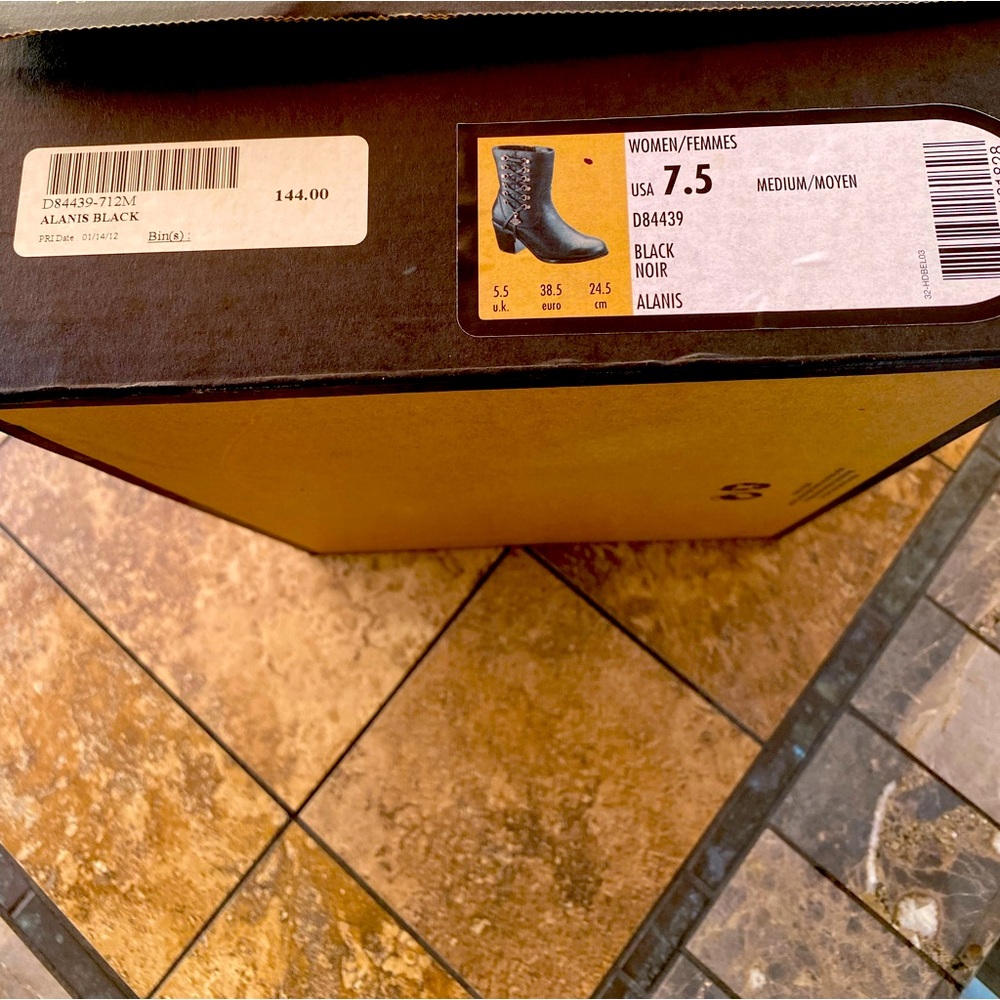 Harley Davidson women’s boots from 2012.. Never worn.